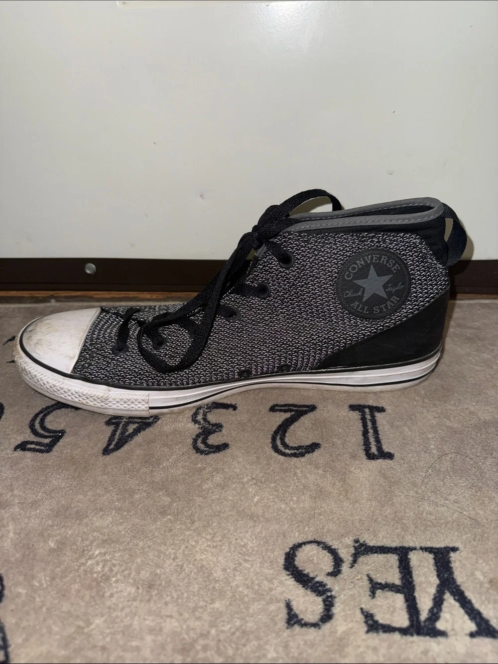 Converse High Top Sneakers M11/W13